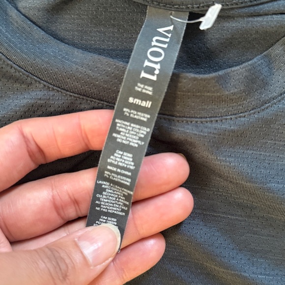 Vuori Navy Tank Top Samll Athletic Casual - Picture 3 of 4